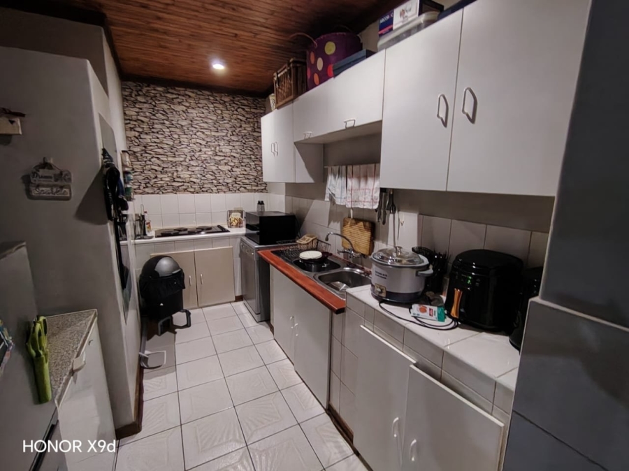 5 Bedroom Property for Sale in Heuwelsig Free State